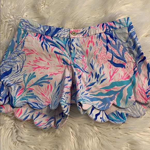 Lilly Pulitzer Colorful Women's Printed Shorts size 4 very good condition - Picture 7 of 8